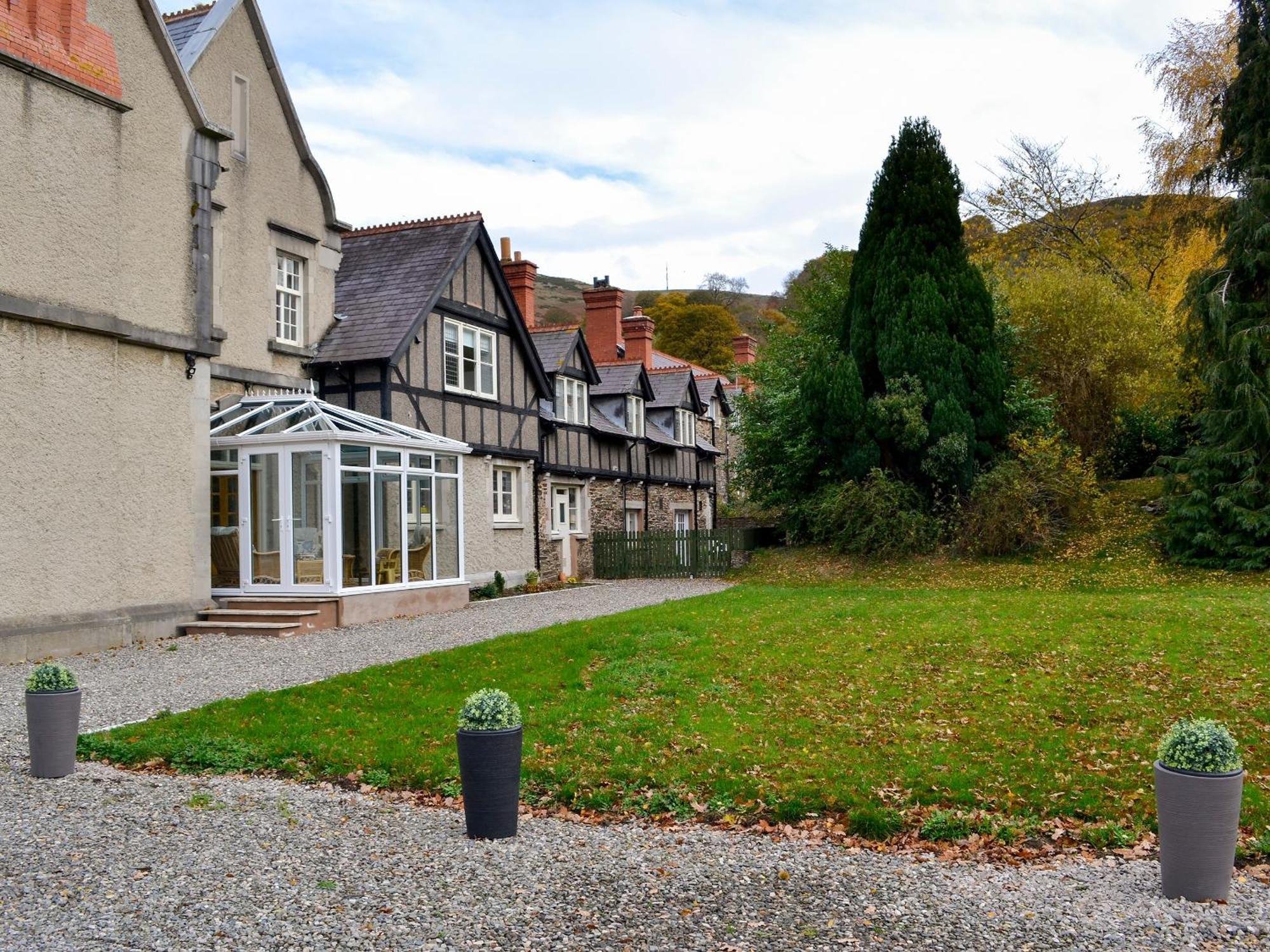 The East Wing At Grove Hall Bodfari Exterior foto